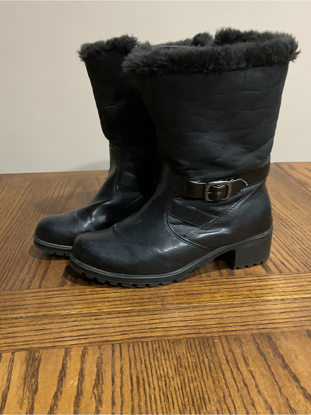 Khombu Black Mid-Calf Fur-Lined Buckle Boots